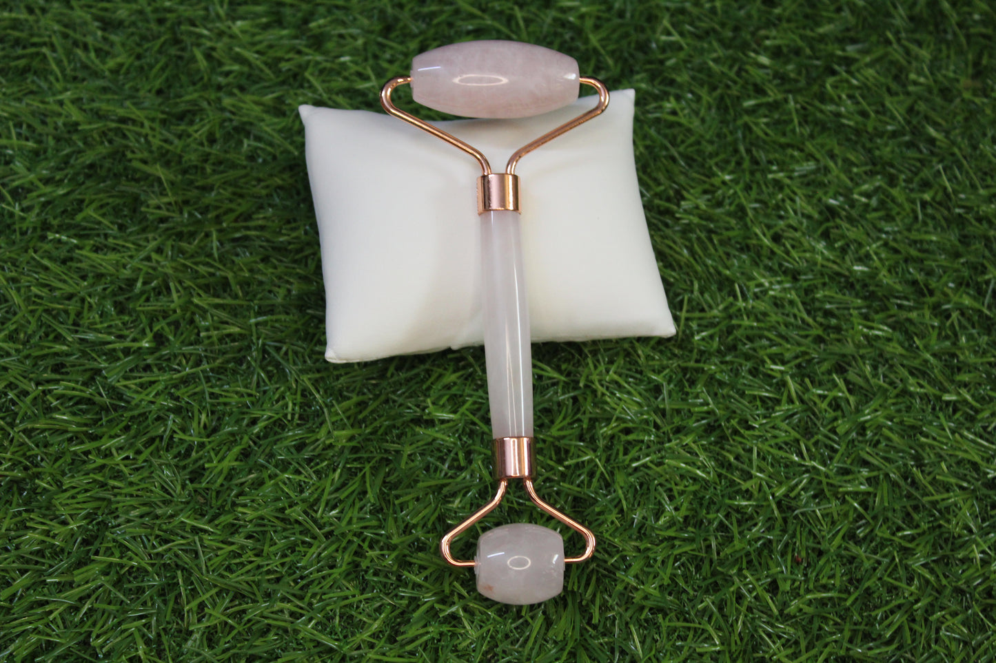 Gua Sha and face roller Rose Quartz